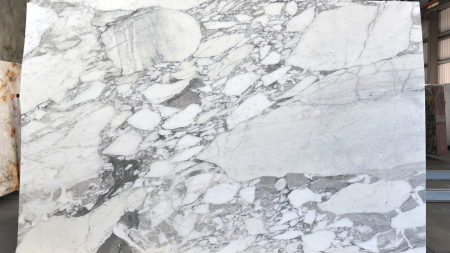 Arabescato Vagli honed white marble slab with grey veining, batch 1638B-5M