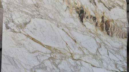 Calacatta Vagli honed white marble slab, batch 1635V-3M
